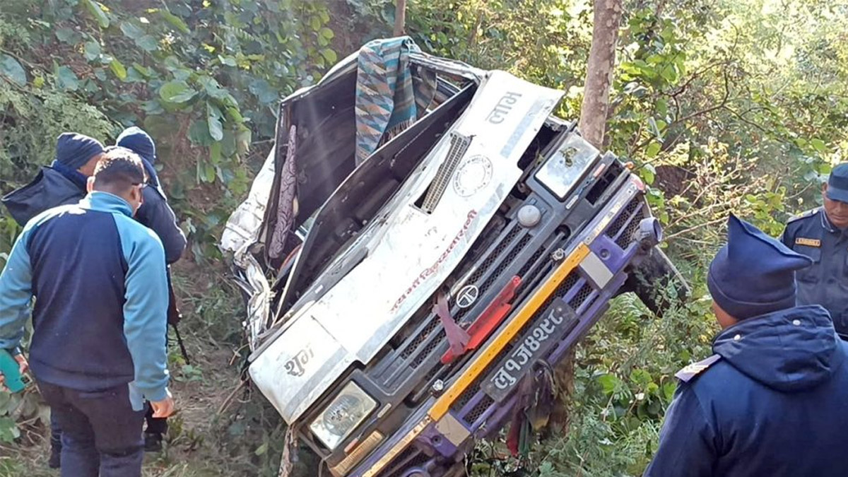 दाङमा गाडी दुर्घटना हुँदा दुईको मृत्यु