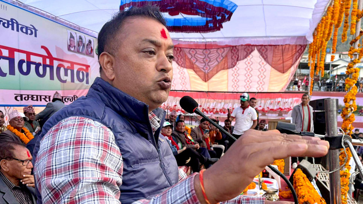 प्रधानमन्त्रीलाई काम गरेर देखाउन कांग्रेस महामन्त्री थापाको आग्रह