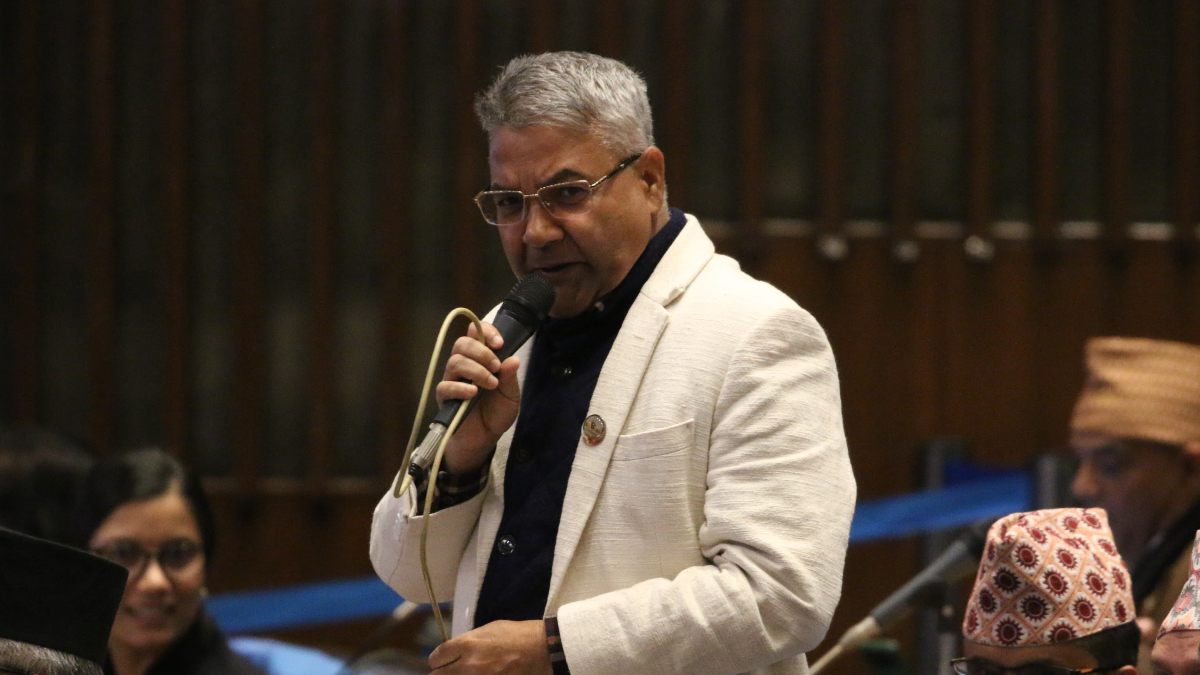 ‘कांग्रेस र एमाले मिलेपछि साना दलमा ‘च्याँखे दाउको राजनीति’ सकिने चिन्ता बढ्यो’