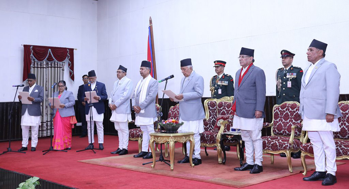 नवनियुक्त प्रदेश प्रमुखले लिए शपथ