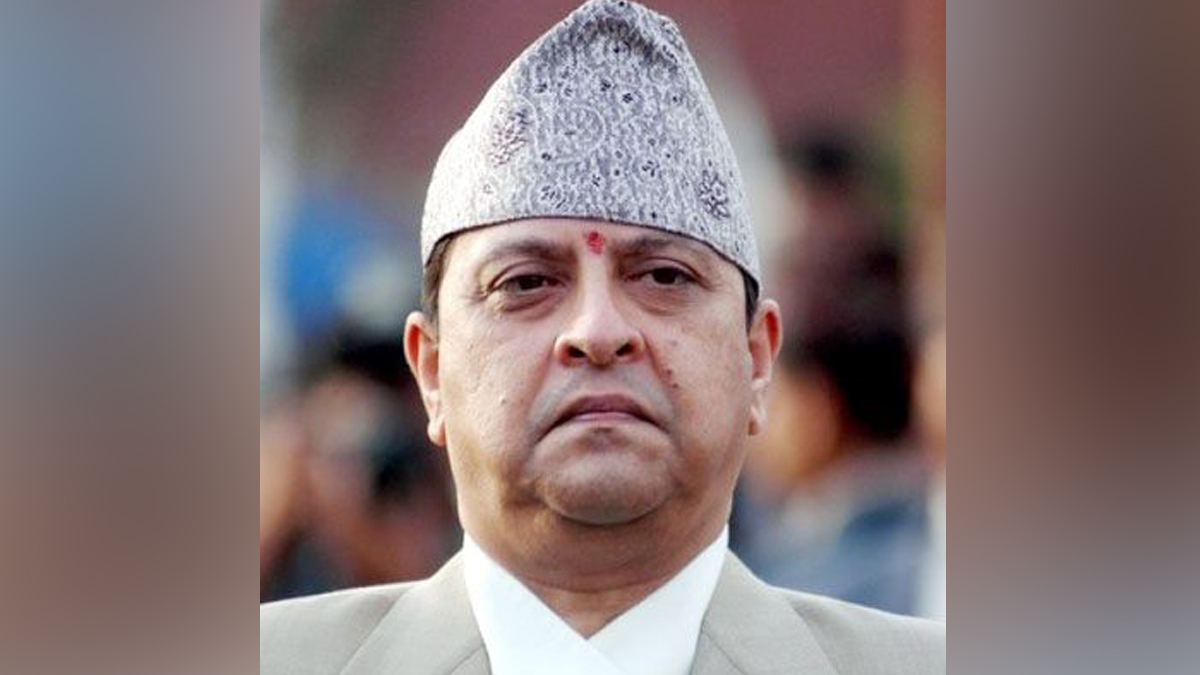पृथ्वीनारायणको सालिक अनावरण गर्न पूर्व राजा बिर्तामोड जाँदै