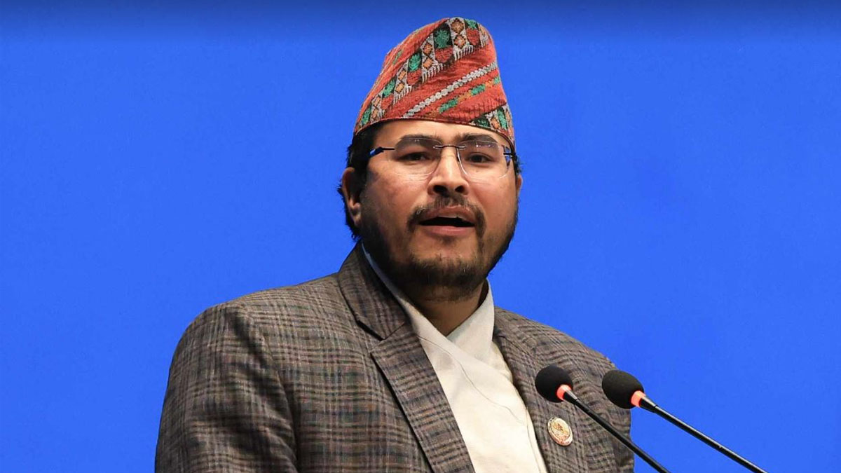 ‘सांसद पक्राउ पर्दा सरकार नढल्ने, बेचन पक्राउ पर्दा ढल्ने हुन्छ, गलत भाष्य स्थागित नगरौं’