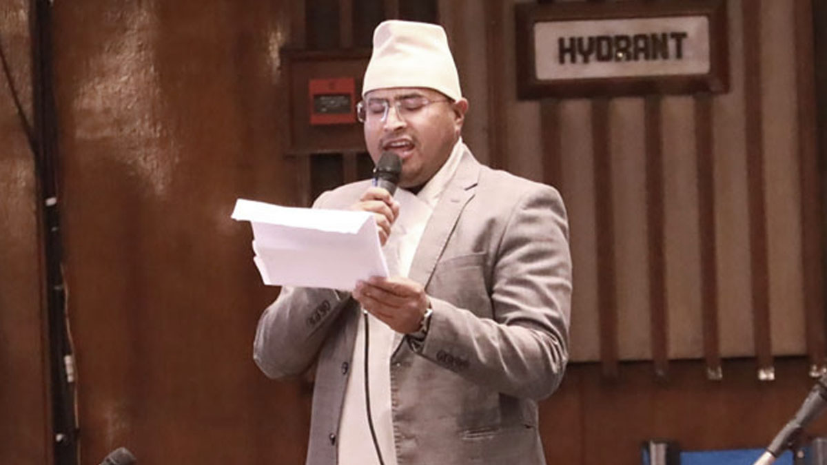 ‘खुल्लमखुल्ला भन्नुस् पार्टीका कार्यकर्ताले मान्छे कुट्ने हो पुलिस चाहिँदैन भन्नुस्, हामी तयार छौं’