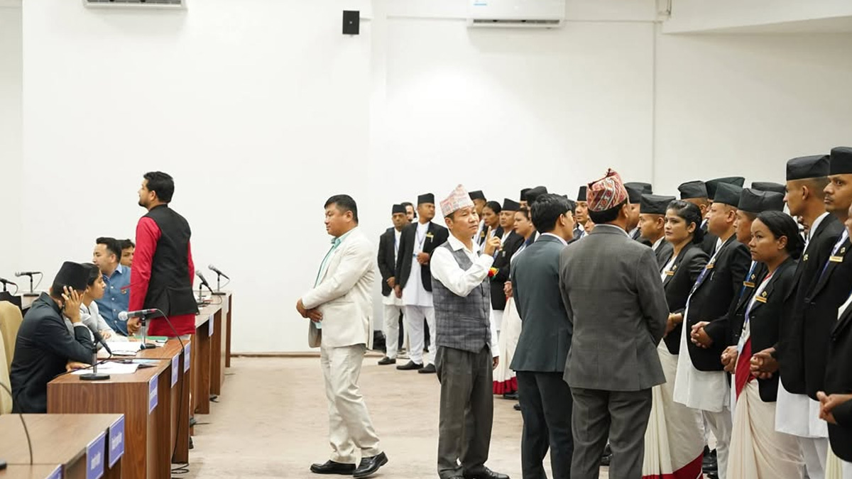 श्रम संस्कृति पार्टीका सांसदले घेरे बेल