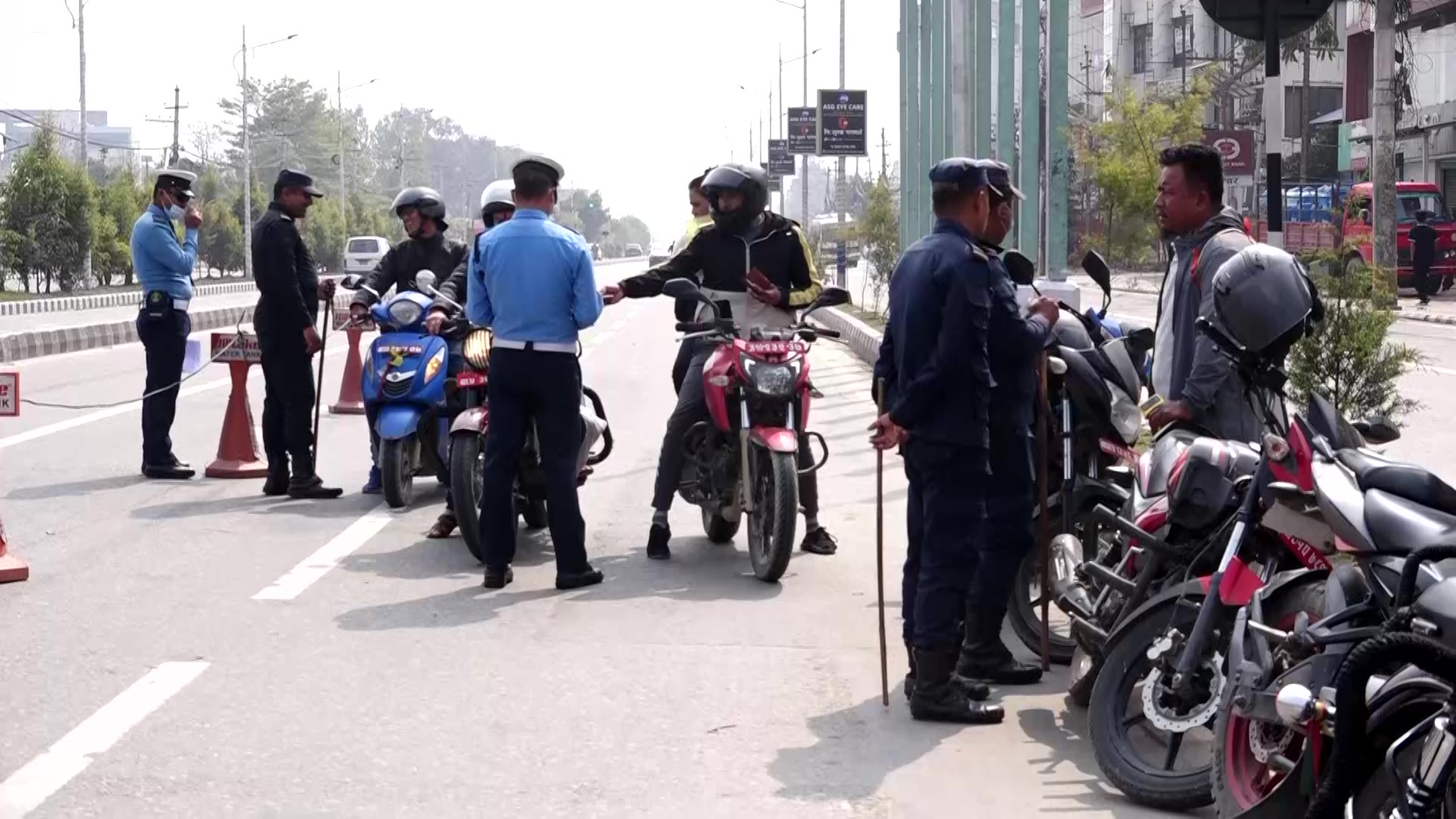 उपत्यकामा २४१ सवारी चालक कारबाहीमा