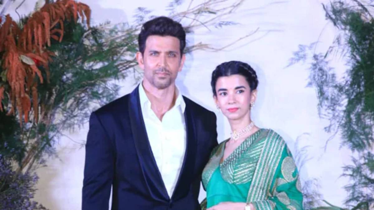 ऋतिक रोशन र उनकी प्रेमिका सबा आजाद सय करोड भारुकाे अपार्टमेन्टमा बस्दै