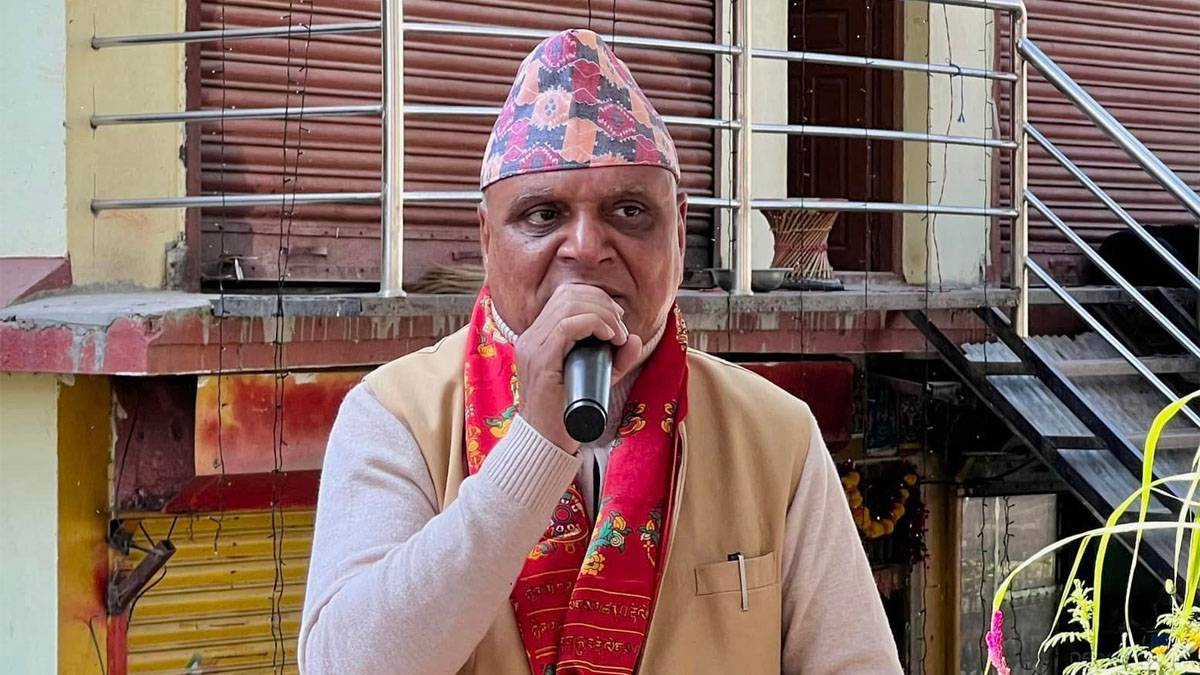 निष्ठाको राजनीति गर्न मेरो उम्मेदवारी : हुँमागाई
