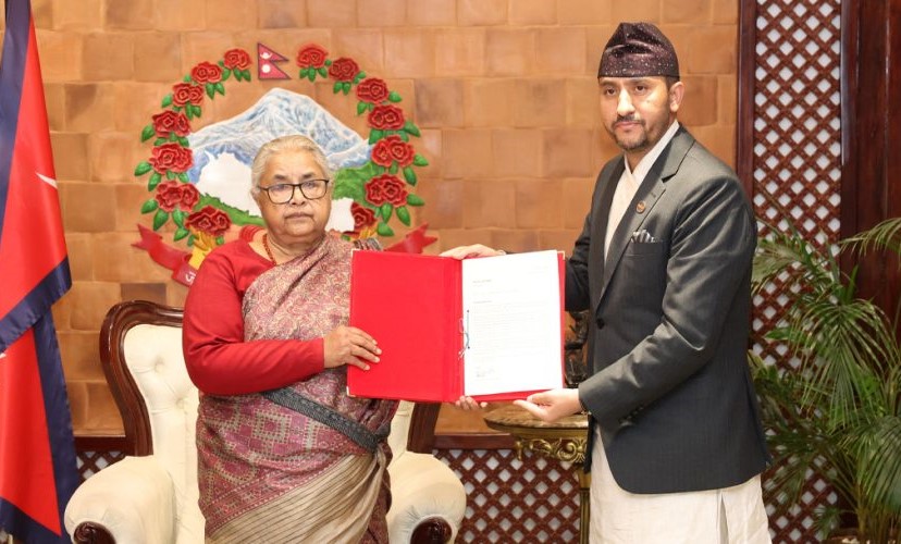 सञ्चारमन्त्री खरेलले दिए राजीनामा, रास्वपाबाट ललितपुर–२मा उम्मेदवार बन्ने