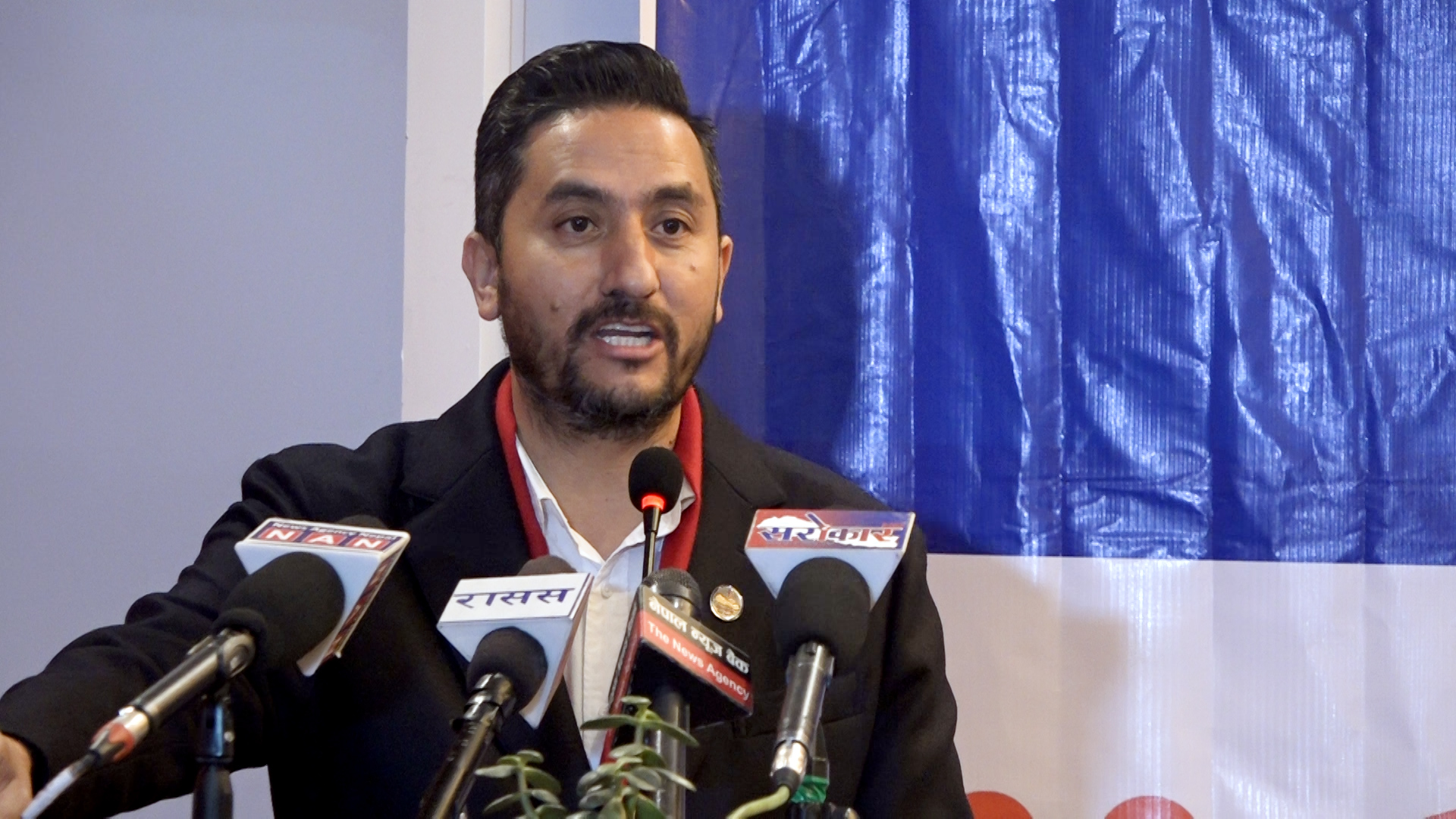 ‘युवा नेतृत्वलाई अग्रपंक्तिमा राखेर परिवर्तनको यात्रामा हातेमालो गर्न आवश्यक’