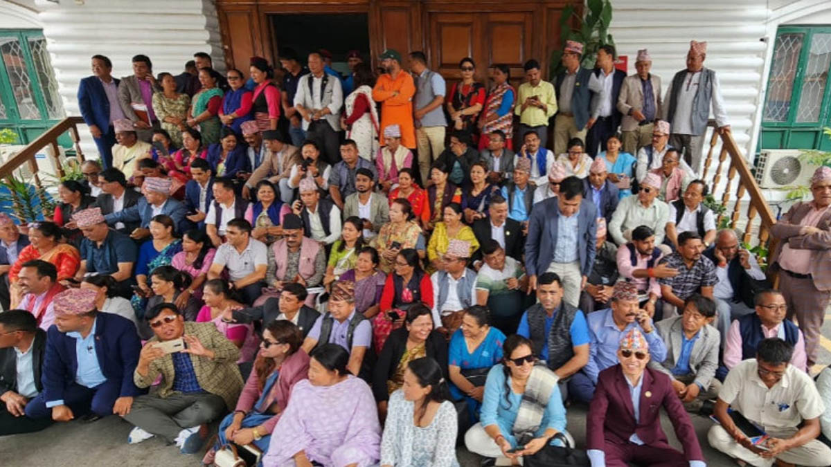 स्थानीय तहका प्रमुख–उपप्रुमखले घरे अर्थ मन्त्रालय