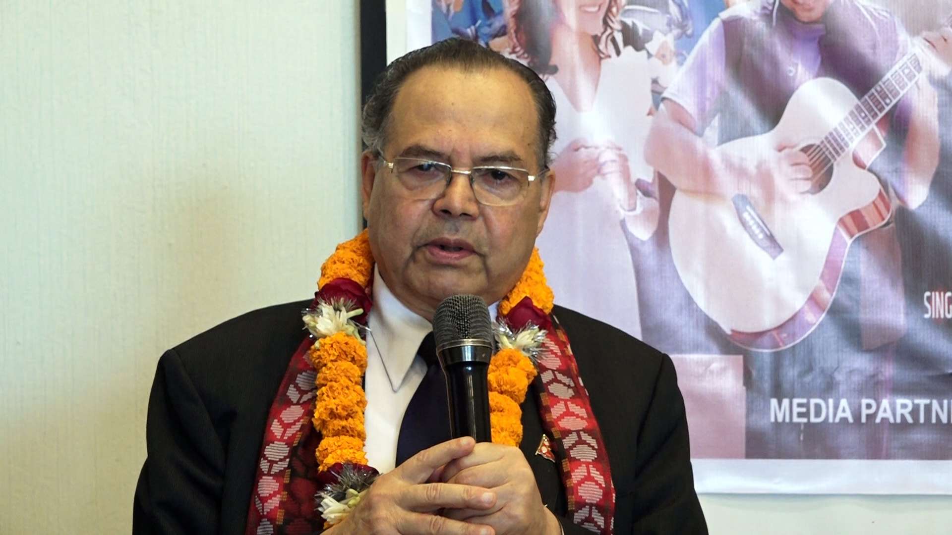 वंशतन्त्रलाई बोक्न यो राष्ट्र तयार छैन: झलनाथ खनाल