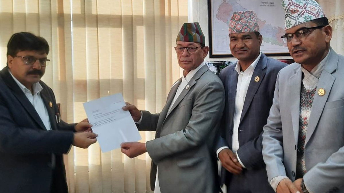 कर्णाली सरकारबाट बाहिरियो एमाले