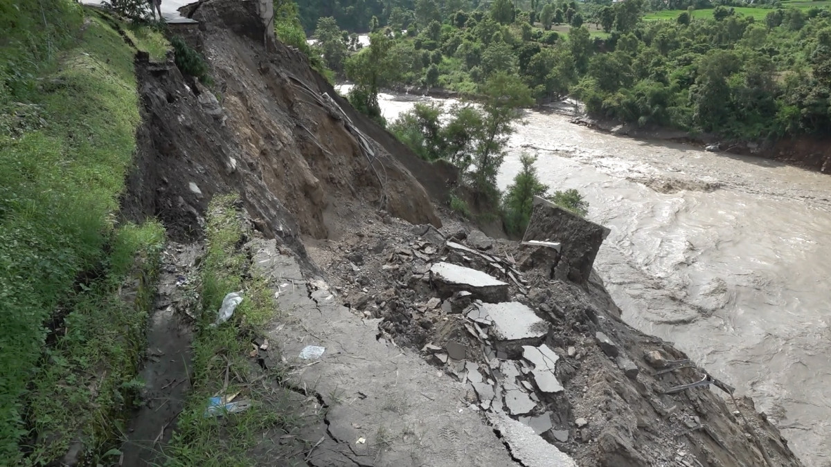 कृष्णभीर पहिरो स् १५ दिनभित्र अस्थायी ट्र्याक खोल्ने तयारी, त्रिभुवन र कान्ति राजपथ वैकल्पिक रुट