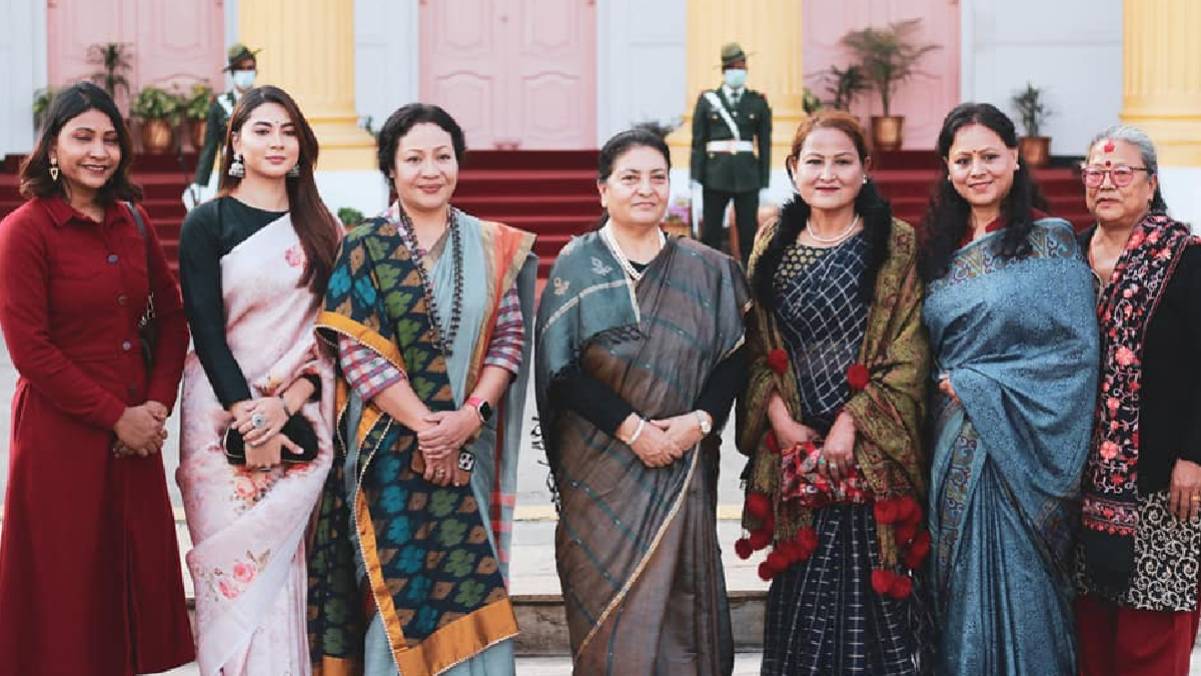 राष्ट्रपति भण्डारीले हेरिन ‘महापुरुष’