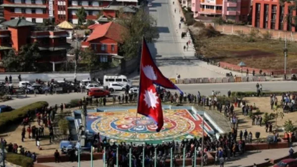 कामपा प्रमुख साहको कार्यशैलीप्रति आपत्ति जनाउँदै माइतीघरमा विराेध प्रदर्शन