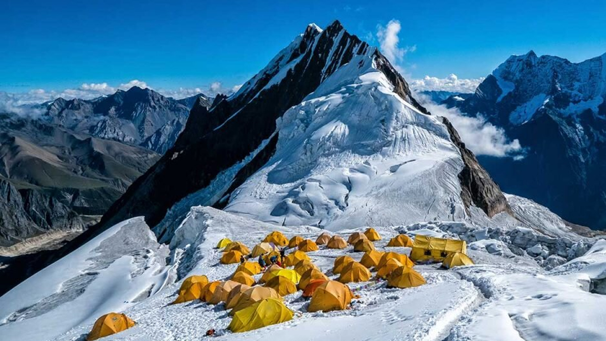 नेपालका ३७ हिमाल आरोहण गर्न ७० देशबाट आए ८७० आरोही