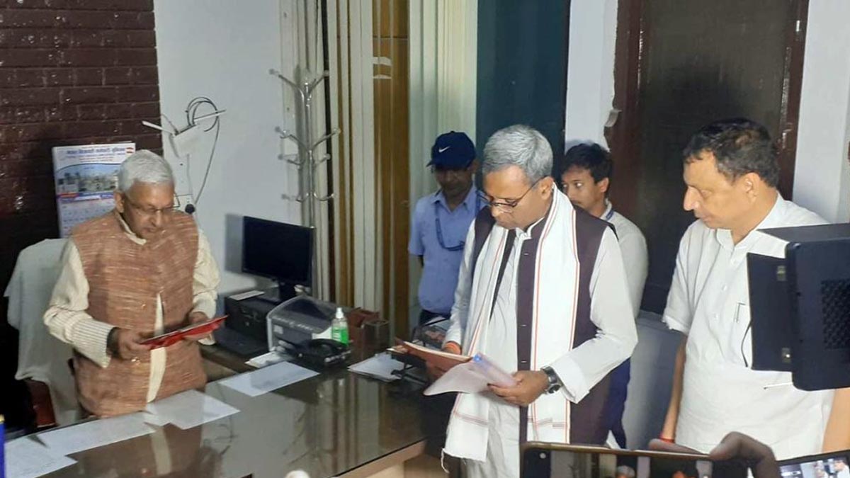 मधेशका नवनियुक्त मन्त्री कुर्मीले लिए शपथ