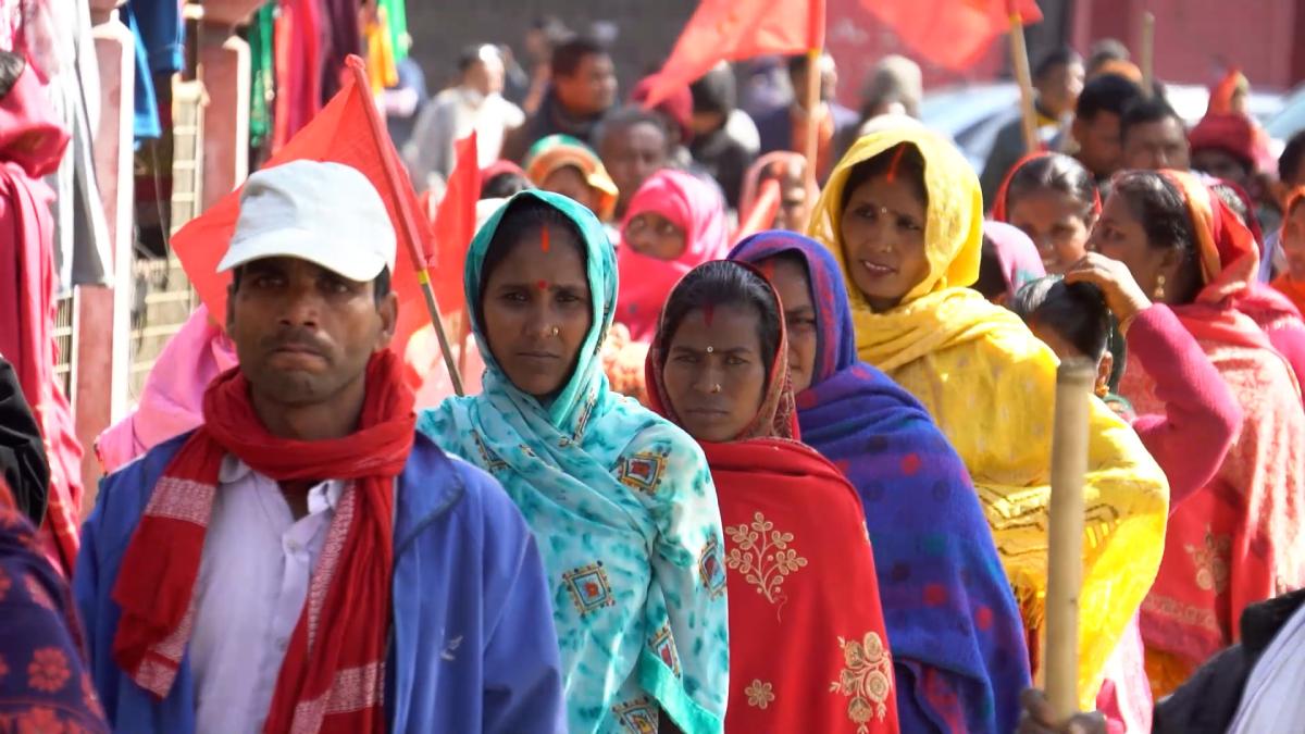 मिटरब्याज पीडितलाई भृकुटीमण्डपबाट हटाउन पुगे प्रहरी