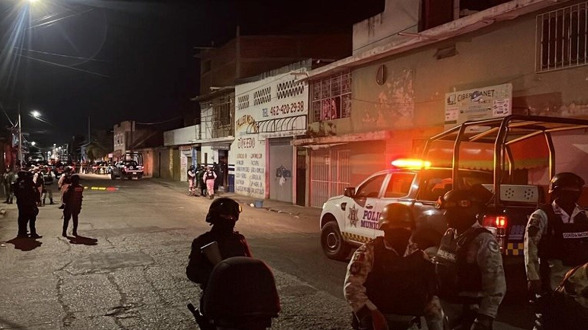 मध्य मेक्सिकोको एक बारमा बन्दुक आक्रमण, १२ जनाको मृत्यु