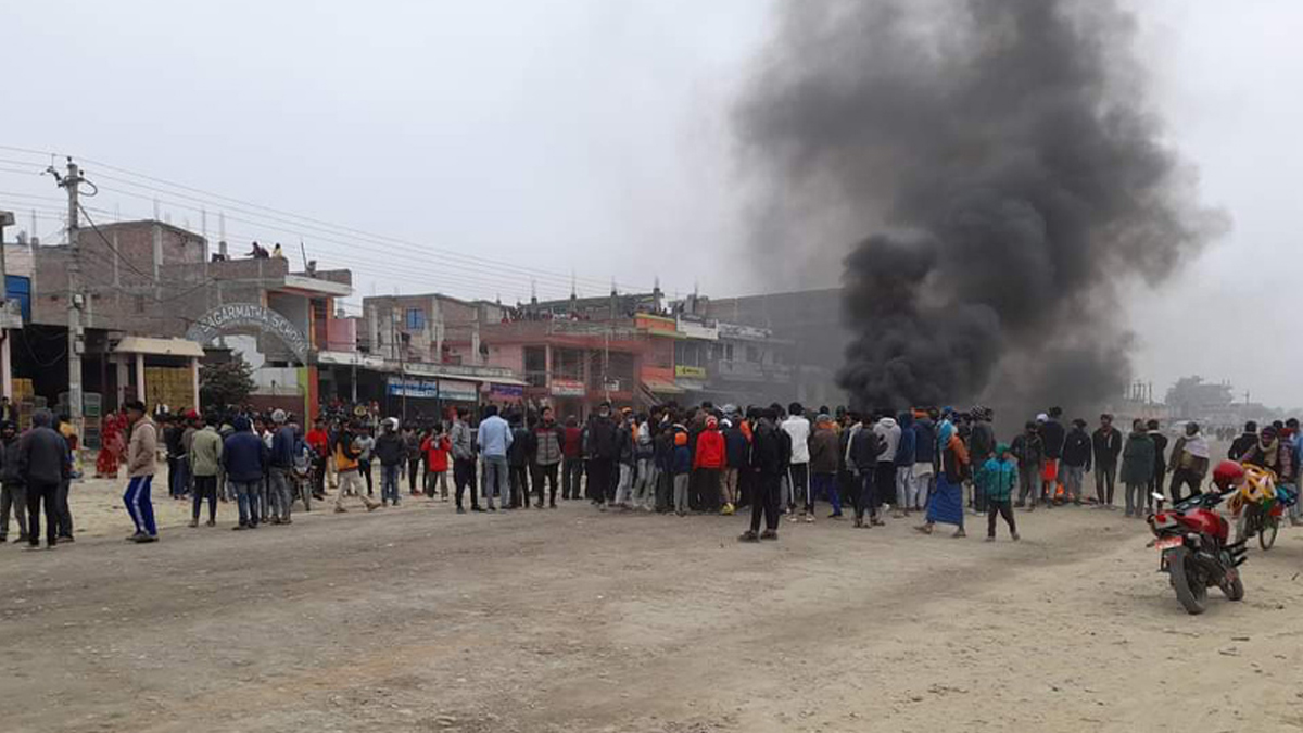 मिर्चैया अपडेट : डीएसपी वलीसहित आठ प्रहरी घाइते