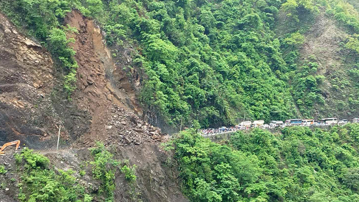 नारायणगढ–मुग्लिन सडक खुल्यो