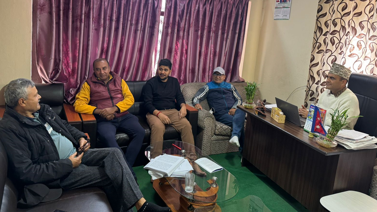 केन्द्रीय समितिलाई बन्धक नबनाउन महरको आग्रह