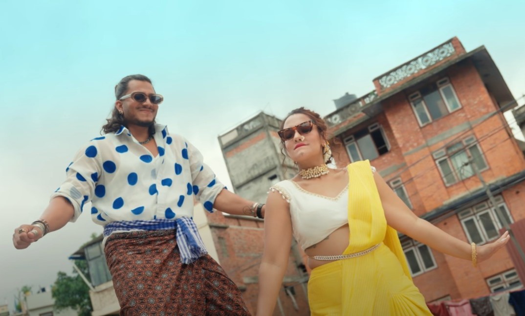 ‘आँखा मार्ने’मा नाजिर र प्रियंकाको रोमान्टिक मुड [भिडियाे]