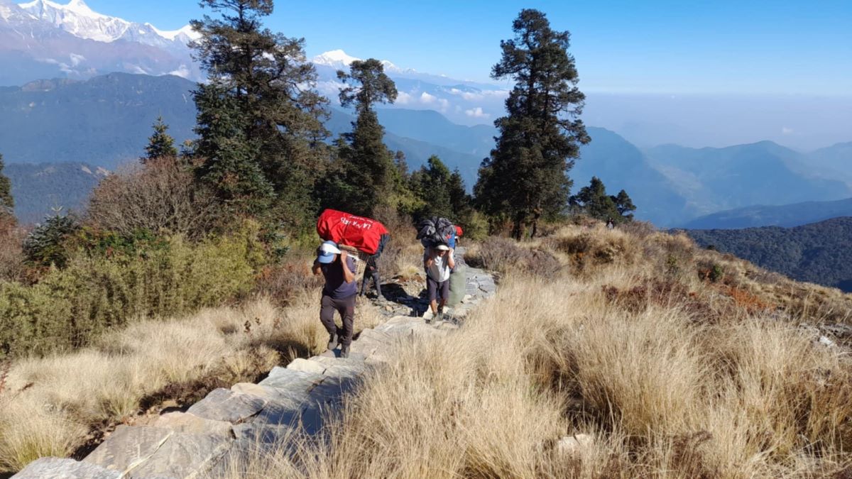 नयाँ पदमार्ग बनेपछि आउन थाले युरोप र अस्ट्रेलियाबाट पर्यटक