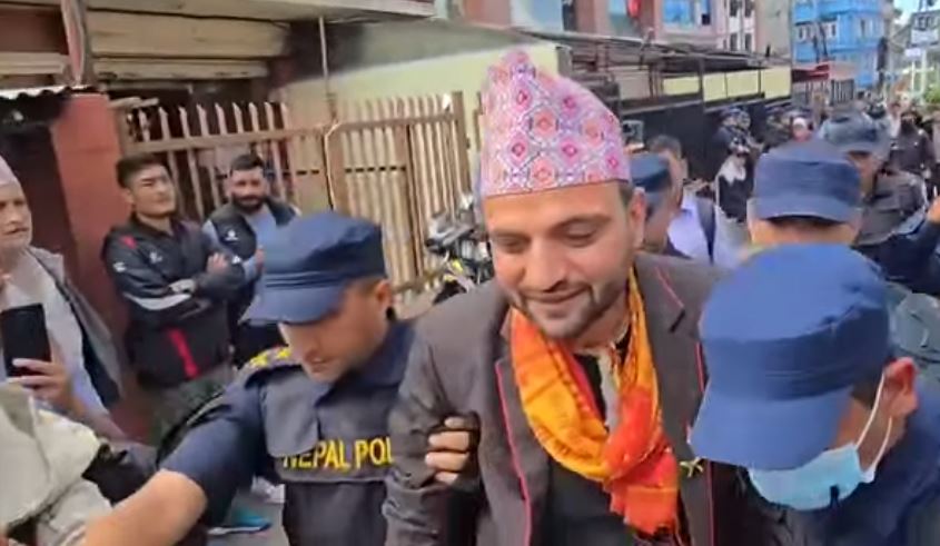 अनुमति नलिइ प्रदर्शन गर्ने जेनजी समूहका डा.निकोलस भुसाल, सञ्जिव दाहालसहित १४ पक्राउ