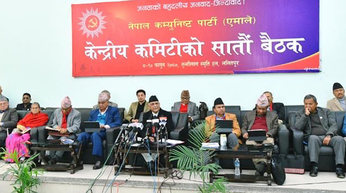 राजतन्त्र ब्युँताउने मिठो सपना बाँडेर आफ्नो दुनो सोझ्याउने धन्दा मौलाएको छ : ओली