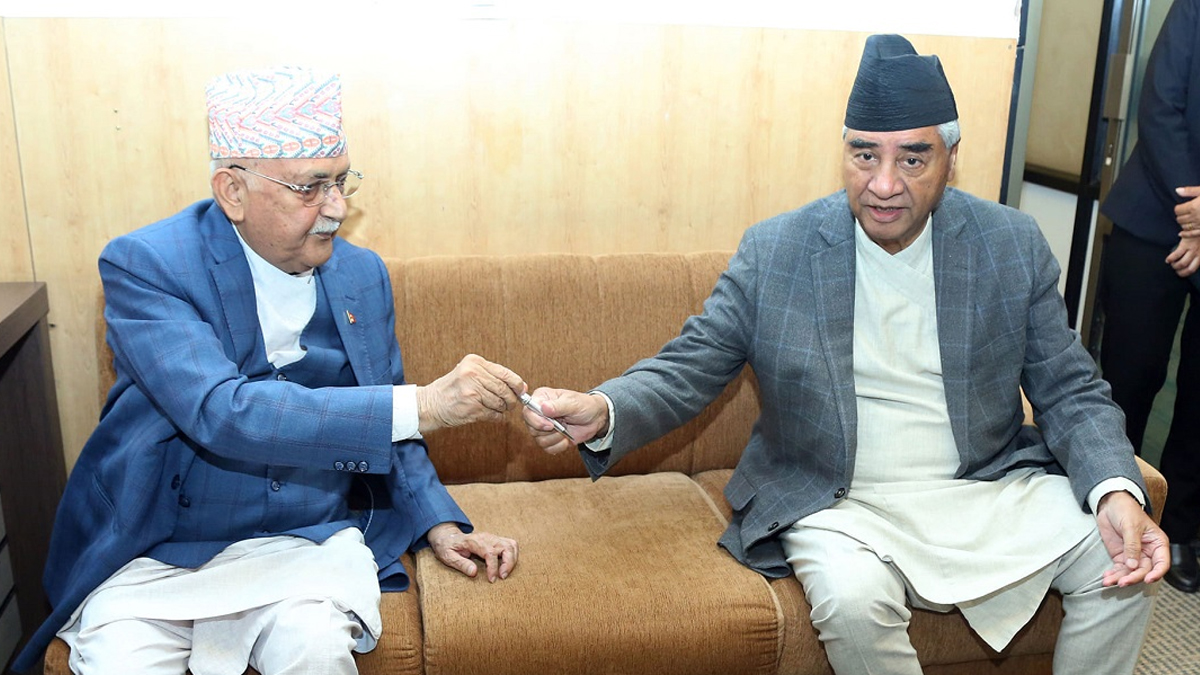 आव्हान लगत्तै सरकारमा दाबी पेश गर्ने कांग्रेस–एमालेको तयारी, देउवा र ओलीले गरे हस्ताक्षर