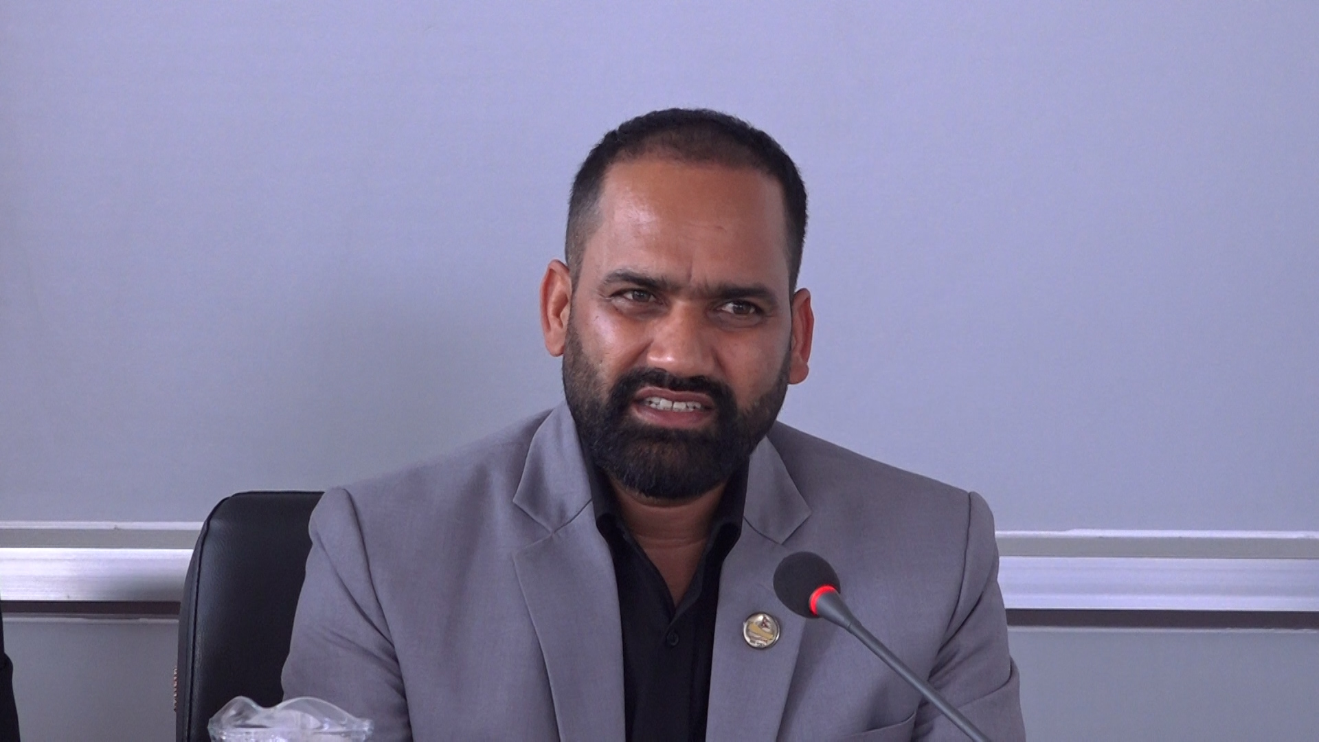 आन्तरिक हवाई सेवाको दायित्वसम्बन्धी विधेयक यात्रुमैत्री बनाउन खोजिएको हो :मन्त्री पौडेल