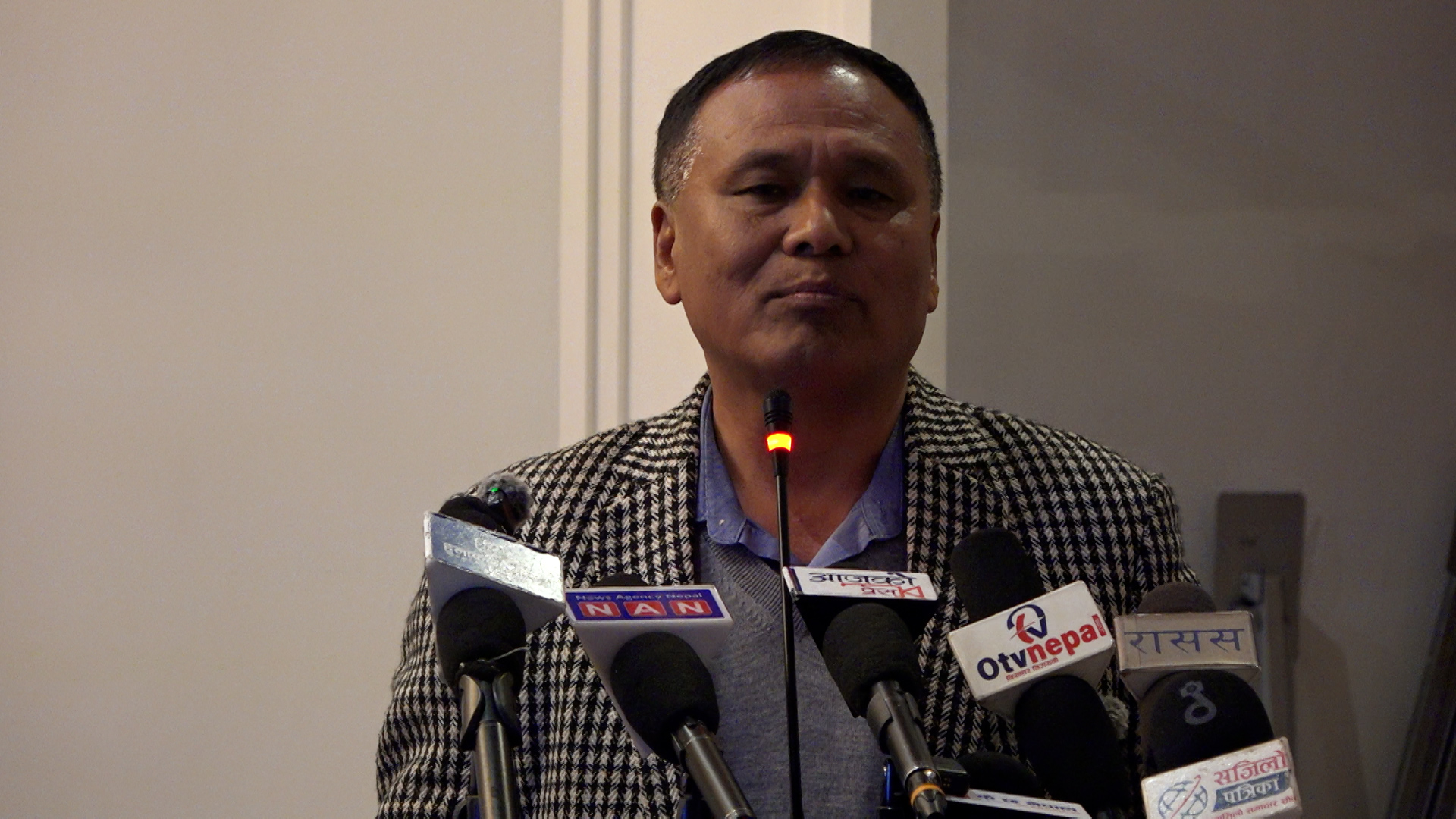 लचकता अपनाएर जलविद्युत परियोजना अघि बढाउन प्रभावित क्षेत्रलाई मन्त्रीको आग्रह