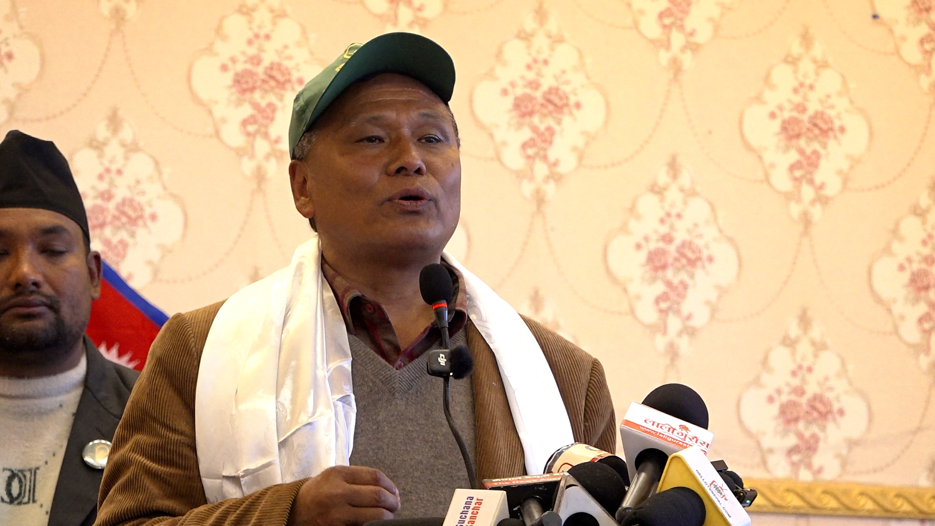 ‘अरु पार्टी उज्यालो नेपाल पार्टीमा मिसिन आउन सक्छन्, तर यो पार्टी कसैसँग मिसिन जाने छैन’