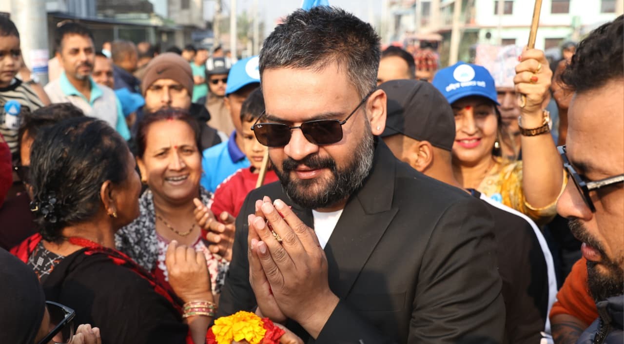 बालेनले सार्वजनिक गरे चुनावी घोषणापत्र