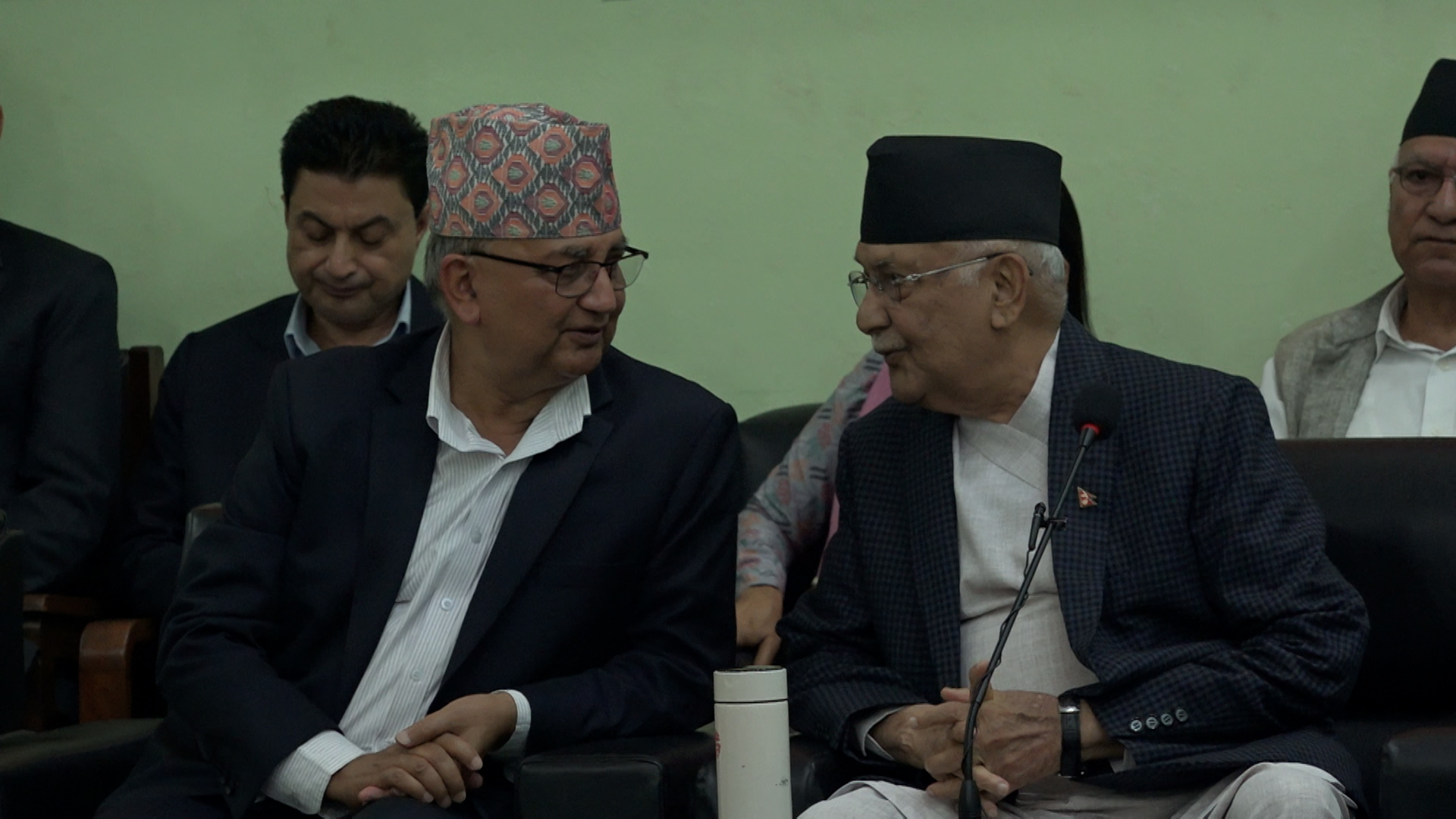 एमाले सचिवालय बैठक आज, समानुपातिक बन्द सूची र केन्द्रीय नेताहरूको कार्य विभाजन टुंग्याइने