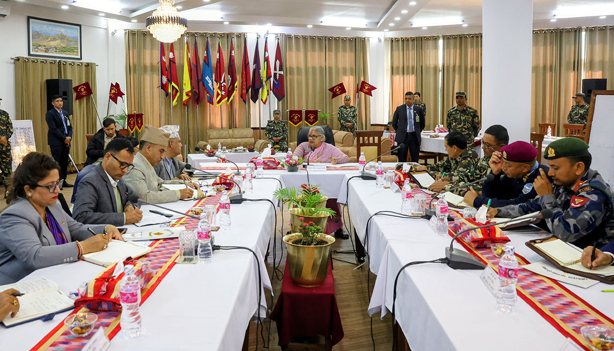 प्रधानमन्त्रीले गरिन् विभिन्न जिल्ला भ्रमण गरी निर्वाचन तयारीको अनुगमन तथा समीक्षा