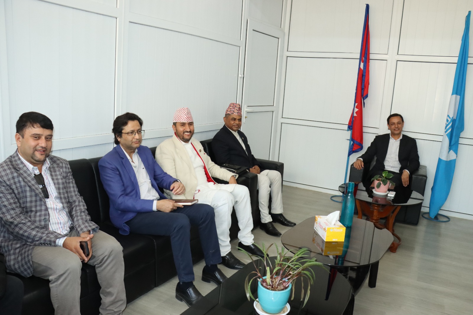 सरकारी टाेली रास्वपा पार्टी कार्यालयमा