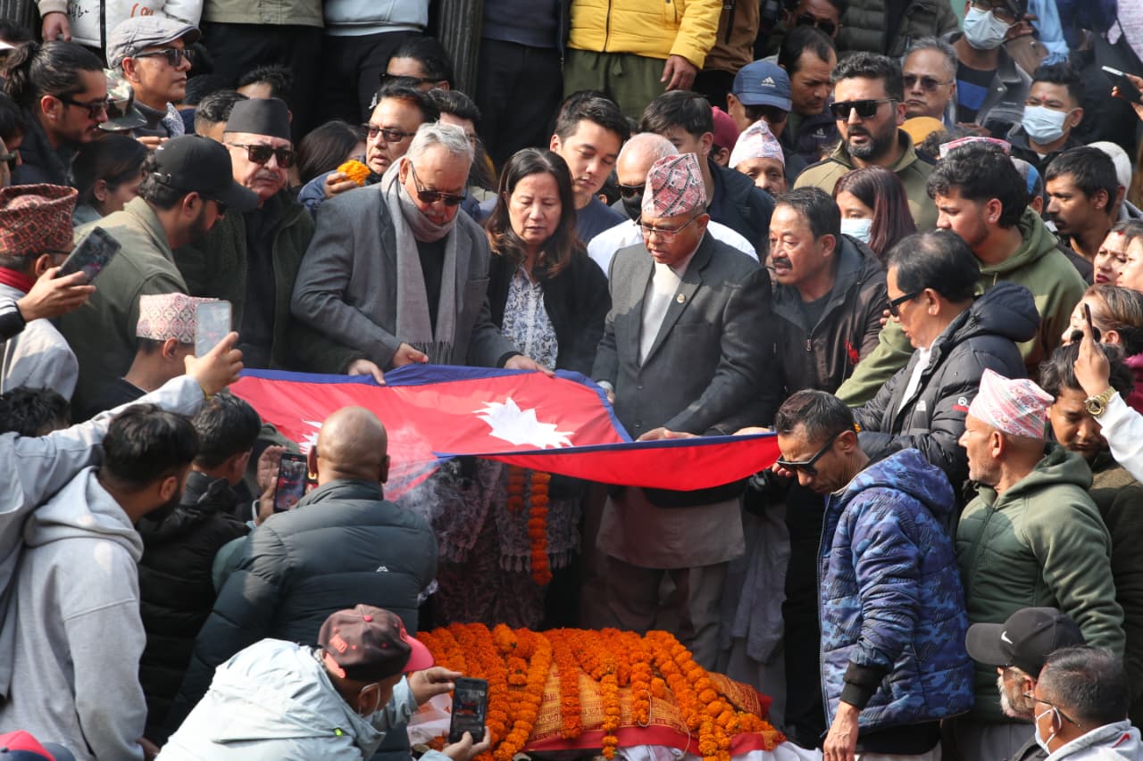 सुनिल थापाको पशुपति आर्यघाटमा अन्त्येष्टि