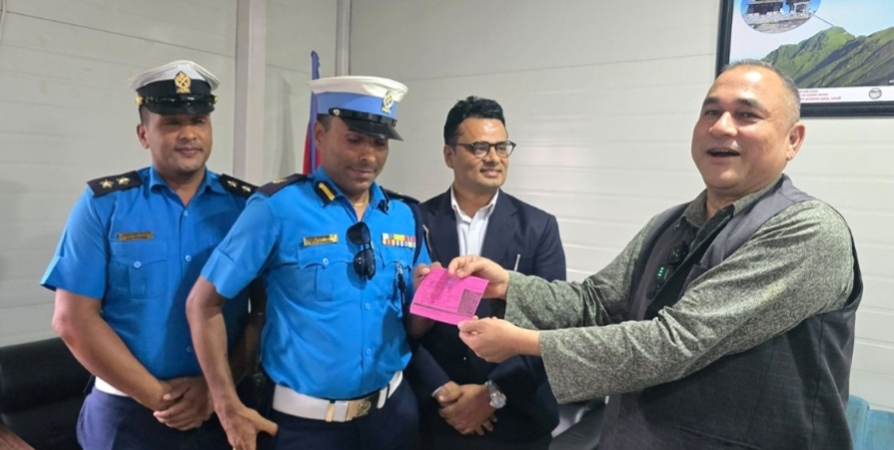 मुख्यमन्त्री शाह ट्राफिक प्रहरीको कारवाहीमा, निवासमै पुगेर ट्राफिकले काट्यो चिट