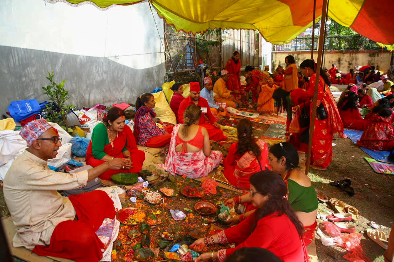ऋषि पञ्चमीमा ऋषेश्वर मन्दिरमा भीड [तस्बिरहरू ]