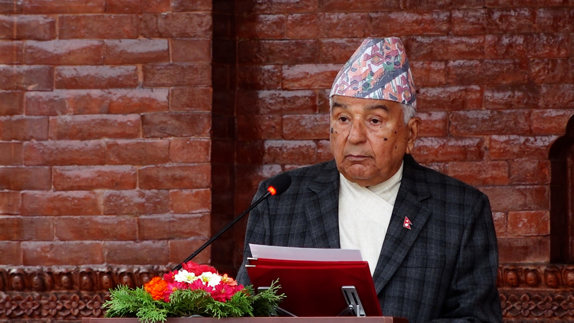 नेपालीहरूको जीवन करुणा, प्रेम, मानवता र शान्तिको उच्चतम अभ्यासबाट अभिप्रेरित छ : राष्ट्रपति पौडेल