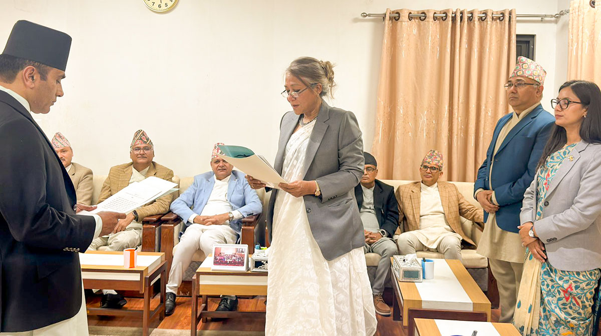 नवनियुक्त महान्यायाधिवक्ता कँडेलले लिए सपथ