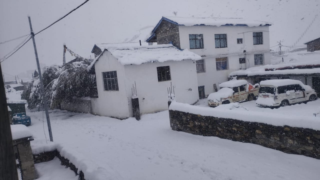 उत्तरी हिल्सा लगायत उच्च भूभागमा हिमपात [तस्बिरहरू]