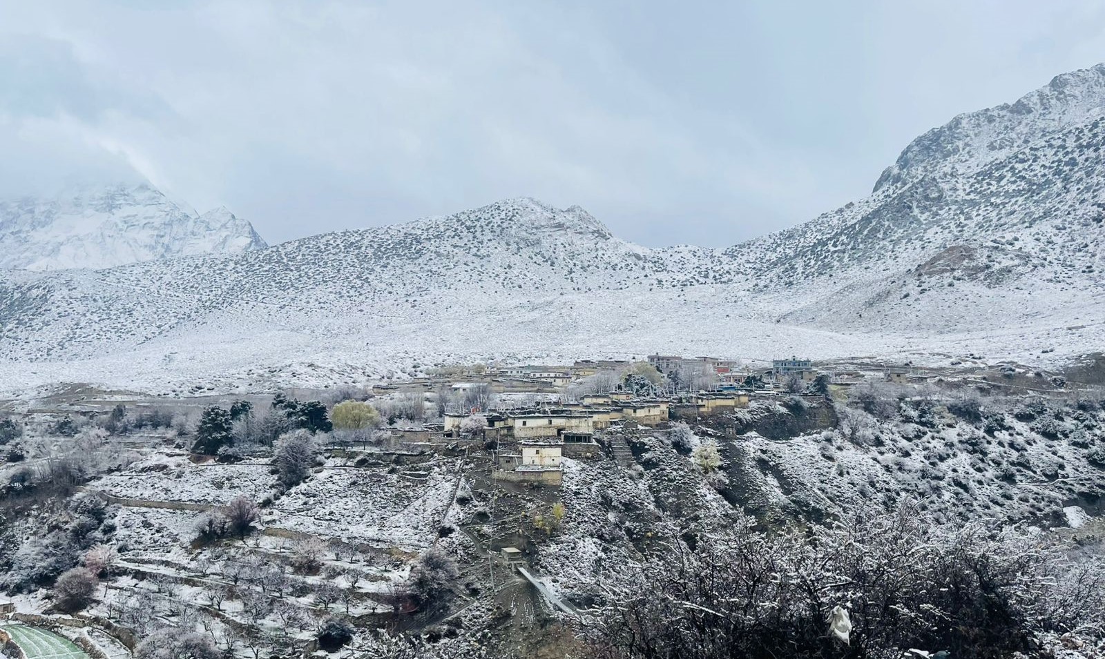 मुस्ताङमा पुनः हिमपात, पर्यटन व्यवसायी र कृषक उत्साहित