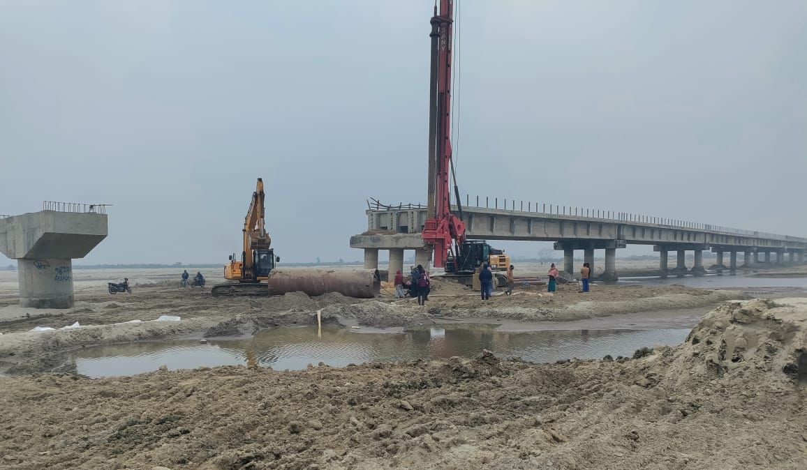 सिराहा र धनुषा जोड्ने कमला पुलको बाँकी काम हुँदै, चैतभित्र सञ्चालनमा ल्याउने लक्ष्य