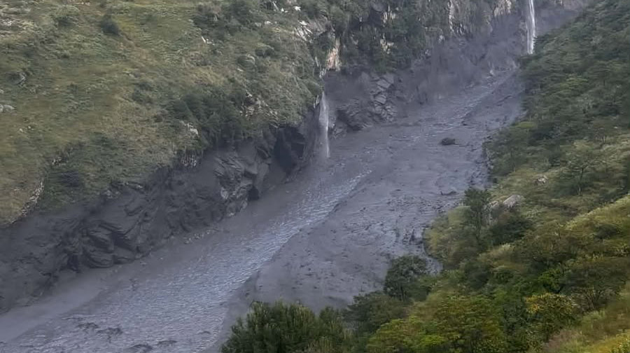 बूढीगण्डकीमा आएको बाढीको जोखिम मुग्लिनसम्म, सतर्क रहन प्रहरीले माइकिङ गर्दै