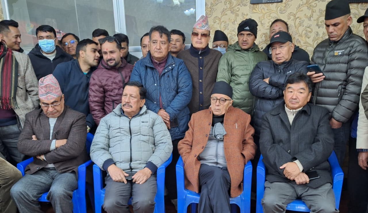 विशेष महाधिवेशन केन्द्रीय समितिले आब्हान गर्नुपर्छ : डा. कोइराला