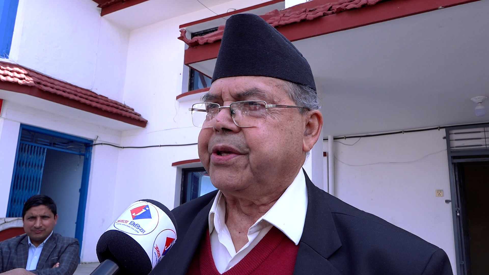 ओली र लेखकको प्रक्राउ सामान्य प्रक्रिया र कानुन विरुद्ध भएको हो : वरिष्ठ नेता खनाल