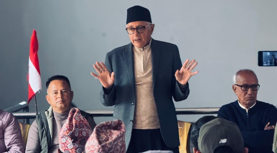 पार्टी फुटबाट जोगाउन आफूले मध्यमार्गी धार अपनाएको हो : शेखर कोइराला